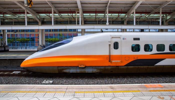Taipei to Kaohsiung Different Types Transportation